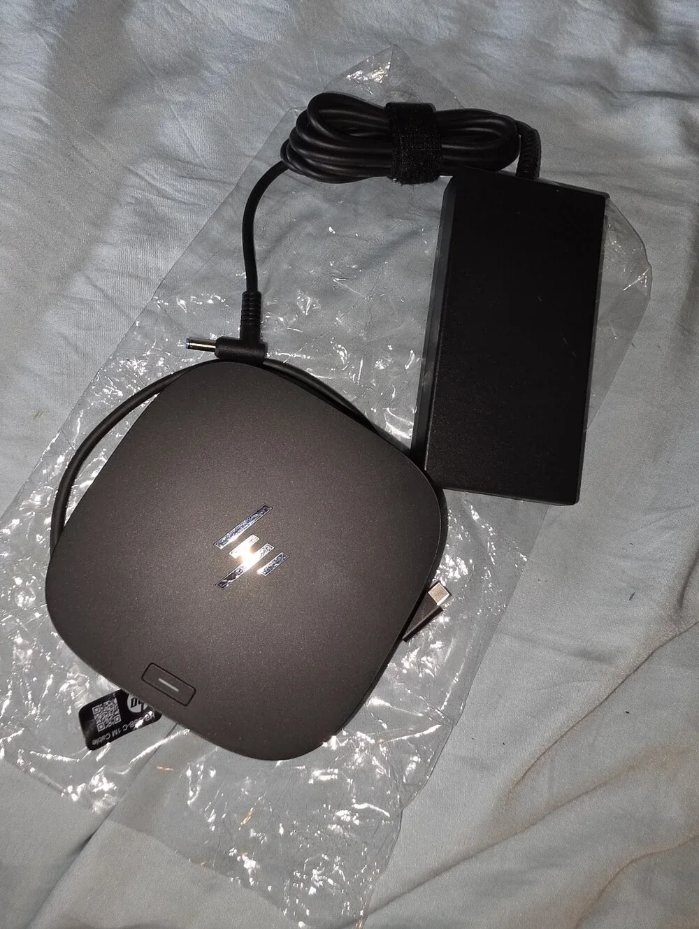HP HOT ITEM! HSN-IX02 USB-C G5 Docking Station Kit w/120W AC Adapter. R2S!